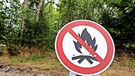 Wegen akuter Brandgefahr ist im Markt Zeitlofs ab sofort offenes Feuer verboten.