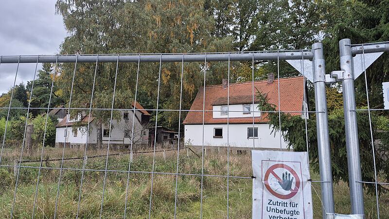 Die alten H&auml;user in der Wei&szlig;enbrunner Stra&szlig;e werden bald abgerissen.