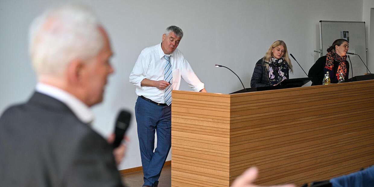 Umstrittener Maler Bamberg diskutiert über Fritz Bayerlein