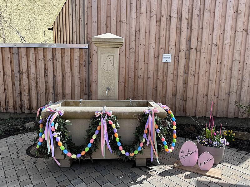Osterbrunnen Ma&szlig;bach