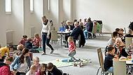 Gemeinsam wurde in der Alten Aula gespielt und gelacht.