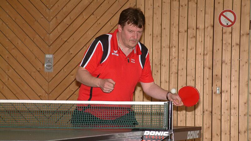Peter Daum war bei der 4:9-Niederlage gegen den TTC Hof II der einzige Teuschnitzer, der seine beiden Einzel gewann.