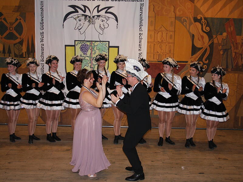 Neues Prinzenpaar GößweinsteinNeues Prinzenpaar Gößweinstein Neues Prinzenpaar GößweinsteinNeues Prinzenpaar Gößweinstein