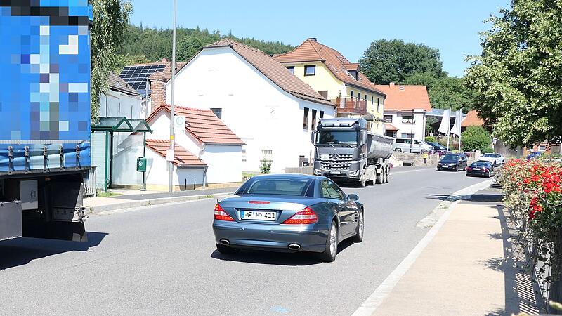 Autobahn-Ausweichverkehr in Motten