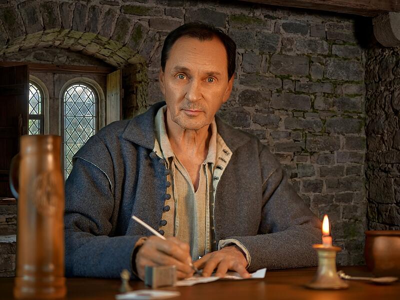 Der Bad Kissinger Schriftsteller Matthias Soeder bei der Arbeit an seiner historischen Trilogie &bdquo;Tinte und Schwert&ldquo;