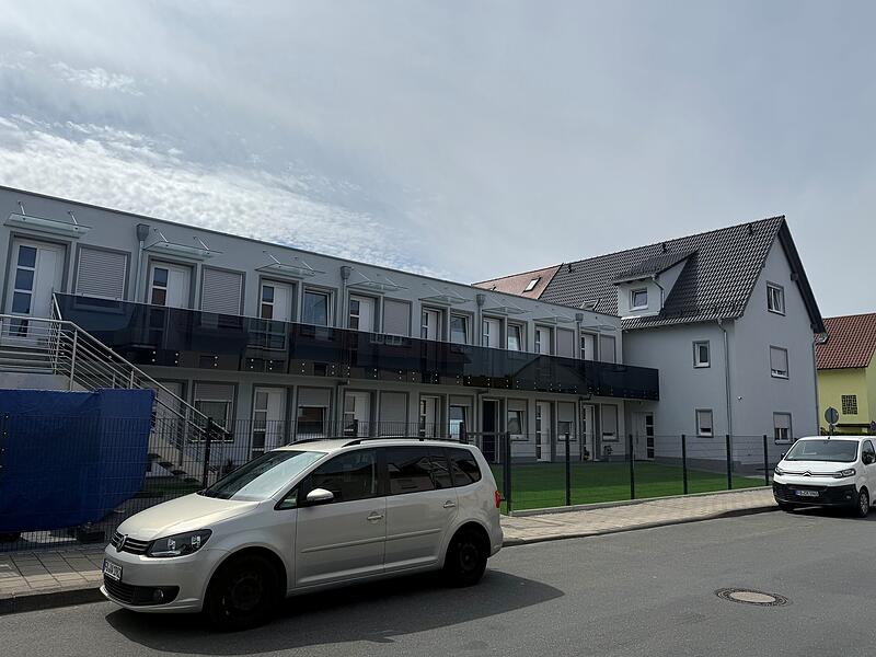 In der Bammerdorfer Stra&szlig;e in Forchheim steht seit einigen Monaten eine neue Einrichtung f&uuml;r Gefl&uuml;chtete.