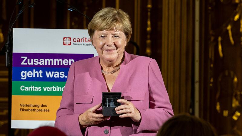 Ehemalige Bundeskanzlerin Merkel erhält Caritas-Preis Ehemalige Bundeskanzlerin Merkel erhält Caritas-Preis