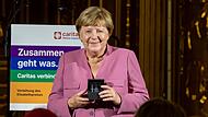 Ehemalige Bundeskanzlerin Merkel erh&auml;lt Caritas-Preis