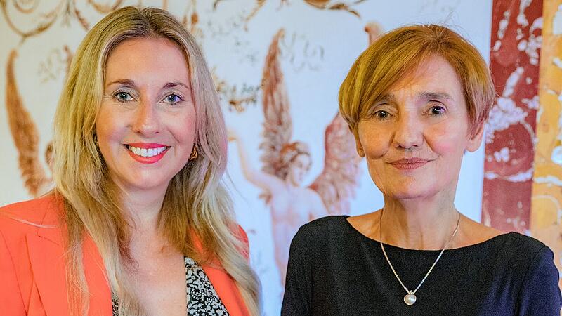 Staatssekretärin Anna Stolz (links) und die ehemalige Ministerialbeauftragte Monika Zeyer-Müller.