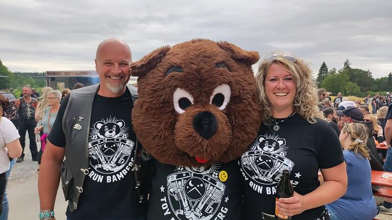 Die Strullendorferin Lisa Adamczyk und der Bischberger Markus Kr&ouml;ner haben den Toy Run nach Bamberg geholt.