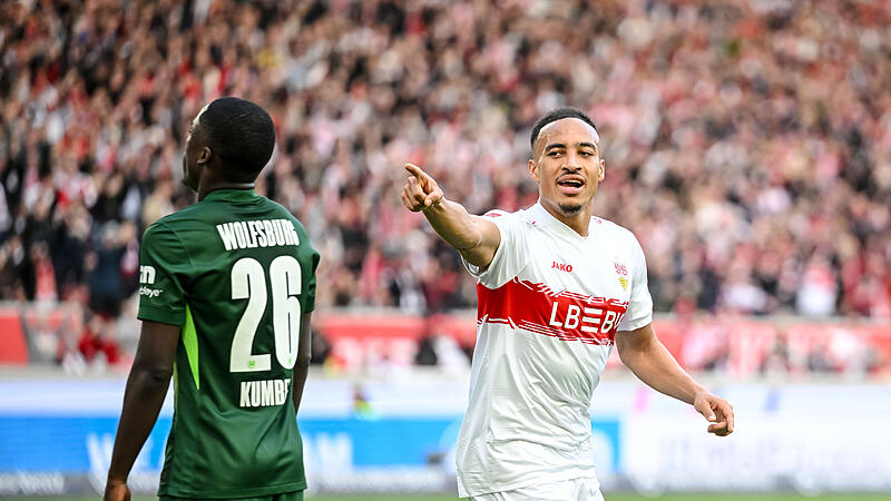 Jamie Leweling jubelt &uuml;ber seinen Treffer zum 2:0 gegen Wolfsburg.