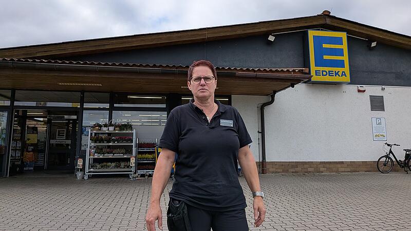Elke Schneiderbanger vor ihrem Edeka in Reckendorf: Bis zu 30 Prozent Umsatzeinbußen durch die Baustelle.