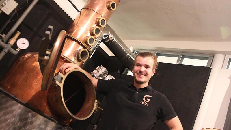 MIt 22 hat Nico B&uuml;ttner zusammen mit seinem Gesch&auml;ftspartner seine eigene Brennerei gegr&uuml;ndet.