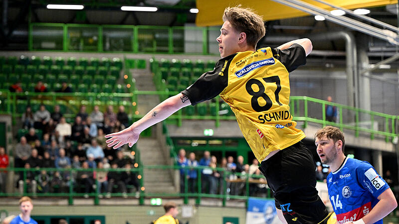 Der HSC Coburg um Jesper Schmidt (hier gegen den Bergischen HC) setzte sich in der 1. Pokalrunde in Gelnhausen durch.