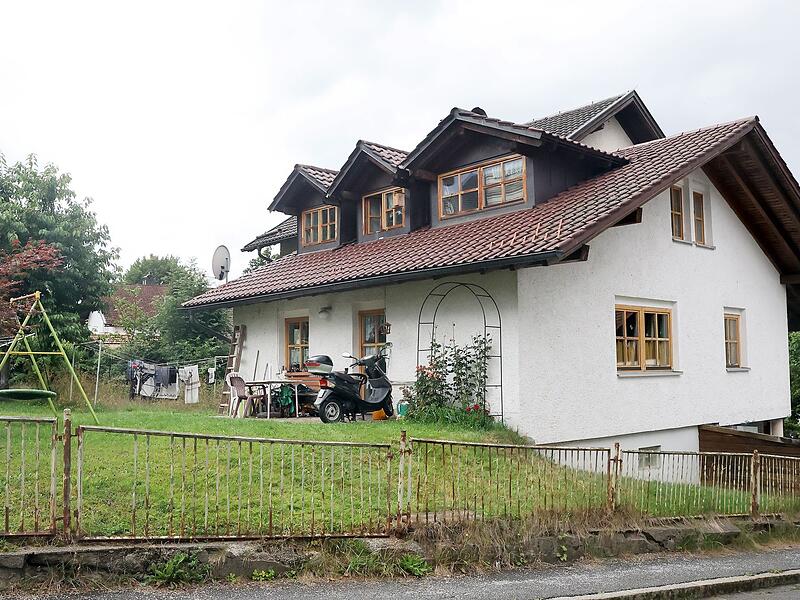 Festnahme nach Fund von drei Toten in Niederbayern Festnahme nach Fund von drei Toten in Niederbayern