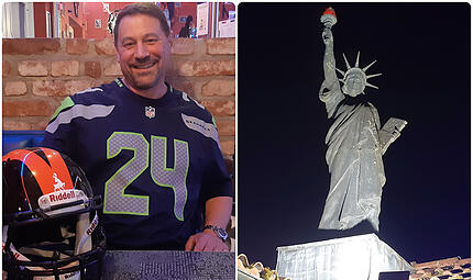Steve Dykes freut sich &uuml;ber den Sieg seiner Seattle Seahawks, rechts die Freiheitsstatue auf dem Dach des &bdquo;American History Diner&ldquo; in Zeil.