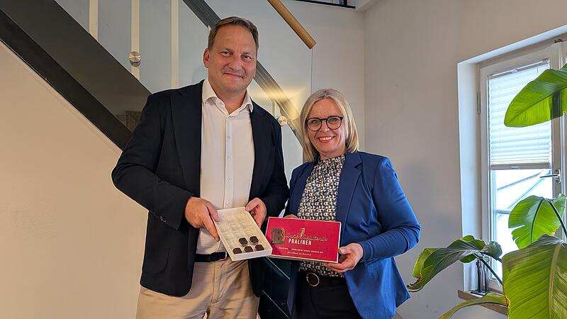 Marco Bauer und Martina Hebendanz, B&uuml;rgermeister PralinenForchheim & Fr&auml;nkische Schweiz