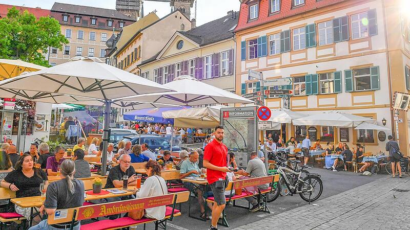 Drei Gastronomien am Katzenberg haben im Zuge der Corona-Beschr&auml;nkungen ihre Freischankfl&auml;chen um insgesamt rund 200 Pl&auml;tze erweitern k&ouml;nnen. Dies soll nun erhalten bleiben &ndash; allerdings mit einigen &Auml;nderungen f&uuml;r das Sand-Flair.