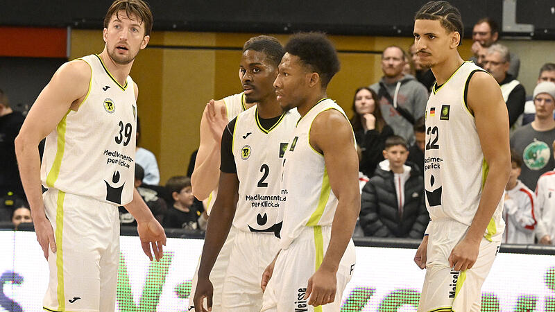 Einziger Lichtblick im Spiel der Bayreuther war Neuzugang Willem Brandwijk (l.) mit 18 Punkten und acht Rebounds.