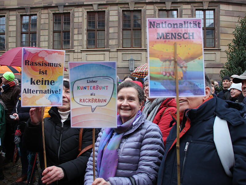 Demokratie Demo "Nie wieder ist jetzt in Bad KissingenDemokratie Demo "Nie wieder ist Jetzt" in Bad Kissingen