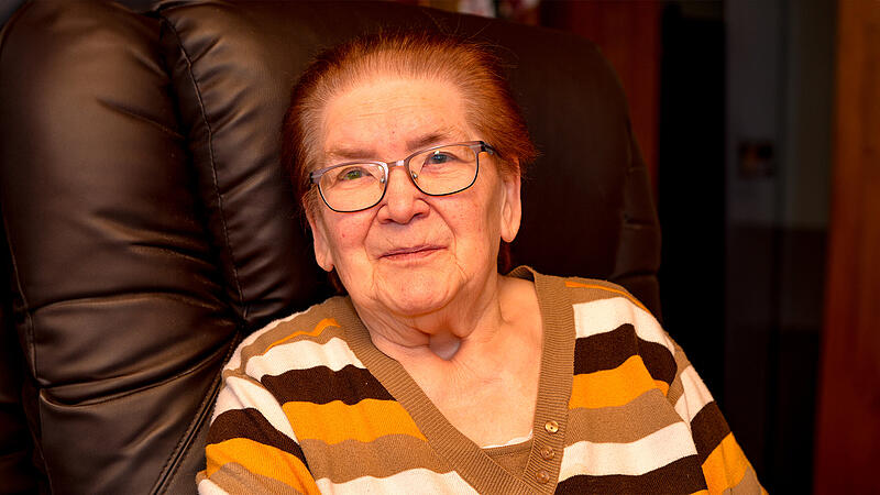 Frau k&auml;mpft f&uuml;r die Rechte ihrer Oma