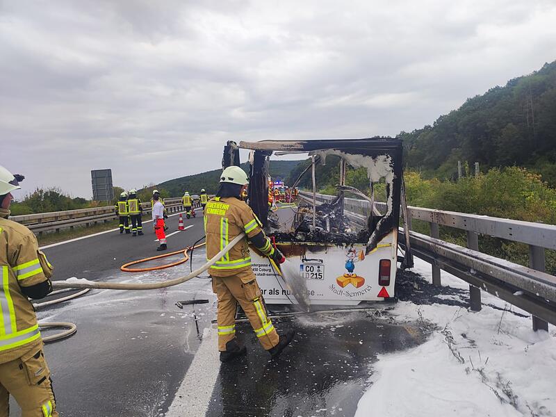 Feuer auf der Autobahn Feuer auf der Autobahn