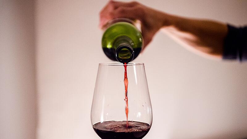 Rotwein im Glas