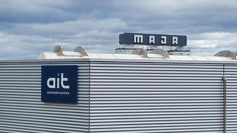 Der benachbarte Wärmepumpenhersteller ait übernimmt die Maja-Produktionsgebäude. Der benachbarte Wärmepumpenhersteller ait übernimmt die Maja-Produktionsgebäude.