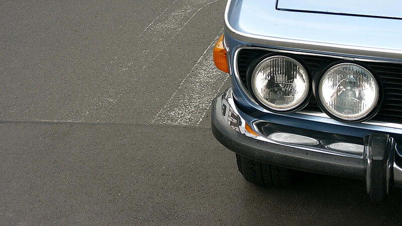 Mit neuen BMWs kann Peter Berthold nichts anfangen. Seine Leidenschaft sind Oldtimer bis Baujahr 1994.