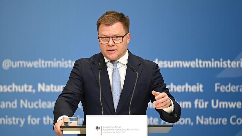 Bundesumweltminister stellt Elektroauto-Kaufpr&auml;mie vor