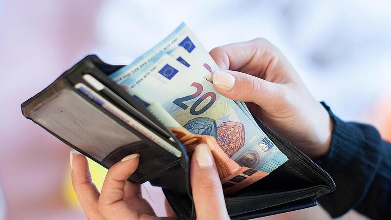 Arbeitsmarktforscher Enzo Weber macht der Regierung Vorschl&auml;ge, wof&uuml;r sie Geld ausgeben soll.