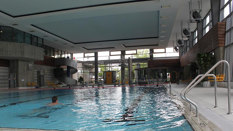Die Temperaturen im Hallenbad wurden abgesenkt.