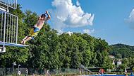 Freier Sprung ins Becken: In den Schwimmbädern Ebern, Eltmann (Foto), Haßfurt und Hofheim soll am 23. Mai zur Feier des Grundgesetzes freier Eintritt gelten.