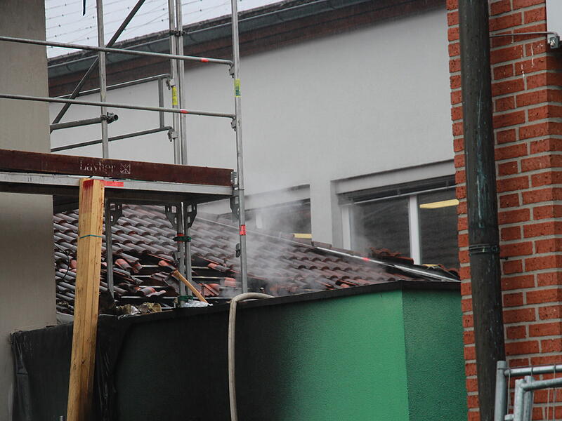 Brand im Schulschwimmbad AdelsdorfBrand im Schulschwimmbad Adelsdorf
