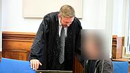 Rechtsanwalt Maximilian Glabasnia aus Bamberg und der Beschuldigte in dem Sicherungsverfahren.