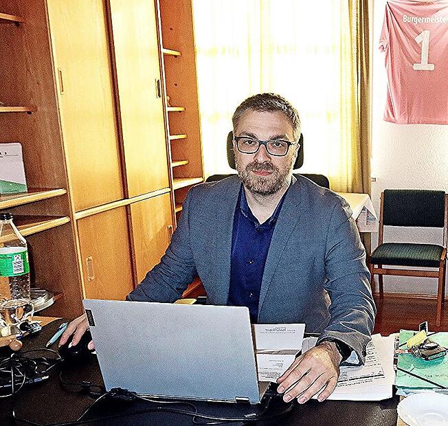 Steffen Kropp, B&uuml;rgermeister in Rentweinsdorf, wurde am 8. M&auml;rz zum zweiten Mal gew&auml;hlt.