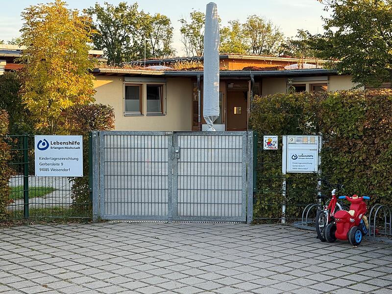 Gerbersleite Noch parken Bobby Cars und Fahrräder vor der Kindertagesstätte Gerbersleite. Am Ende des Jahres soll die Kita geschlossen werden.