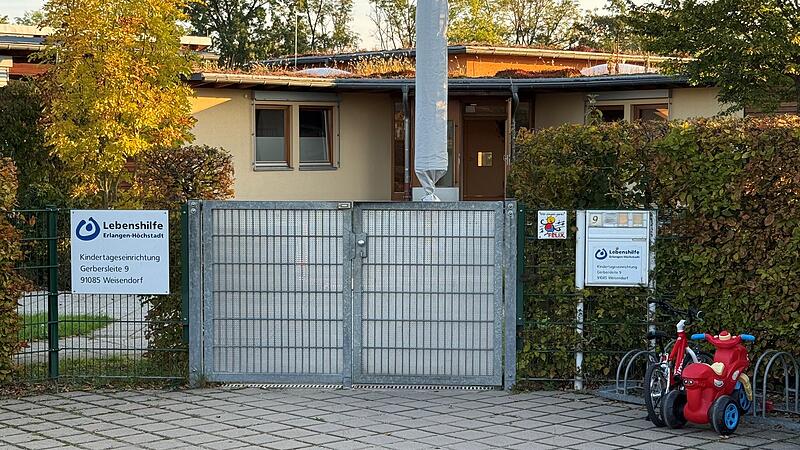 Noch parken Bobby Cars und Fahrr&auml;der vor der Kindertagesst&auml;tte Gerbersleite. Am Ende des Jahres soll die Kita geschlossen werden.