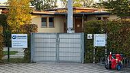 Noch parken Bobby Cars und Fahrr&auml;der vor der Kindertagesst&auml;tte Gerbersleite. Am Ende des Jahres soll die Kita geschlossen werden.