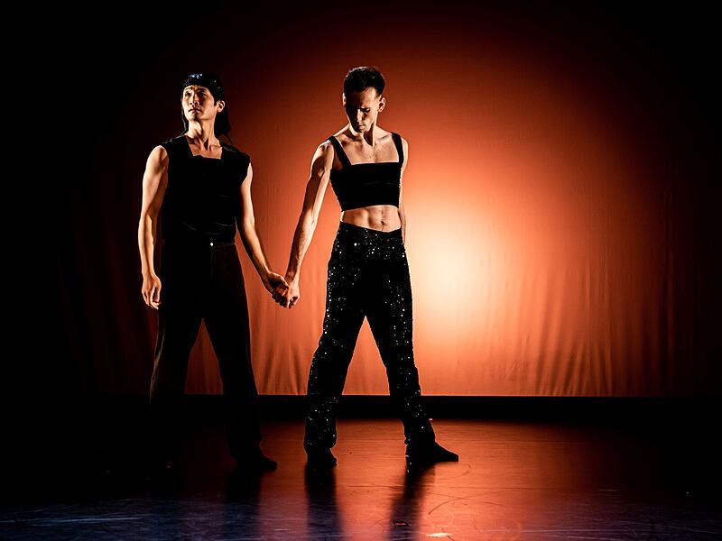 Das Kammerballett "First Steps" feierte erfolgreiche Premiere im Theater in der Reithalle in Coburg.Kammerballett "First Steps" in Coburg Das Kammerballett "First Steps" feierte erfolgreiche Premiere im Theater in der Reithalle in Coburg.