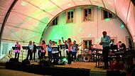 Stimmungsvolle Atmosph&auml;re im Serenadenhof der Bayerischen Musikakademie beim Jubil&auml;umskonzert von Sing&rsquo;n&rsquo;Swing.