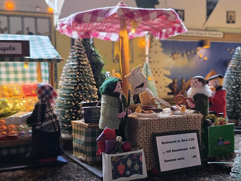 Weihnachtsmarkt in MiniaturWeihnachtsmarkt in Miniatur Weihnachtsmarkt in MiniaturWeihnachtsmarkt in Miniatur