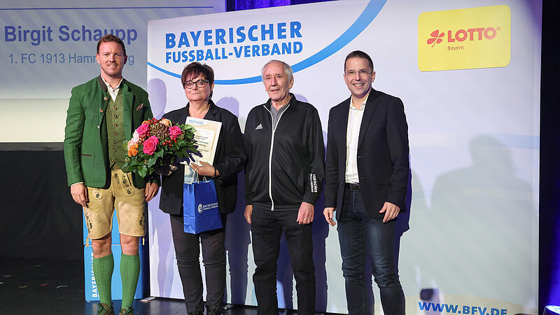 Birgit Schaupp und Andre Nagelsmann: Werbung f&uuml;r den Fu&szlig;ballkreis Rh&ouml;n