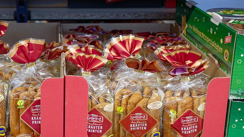 Weihnachten kündigt sich bereits in Supermärkten an