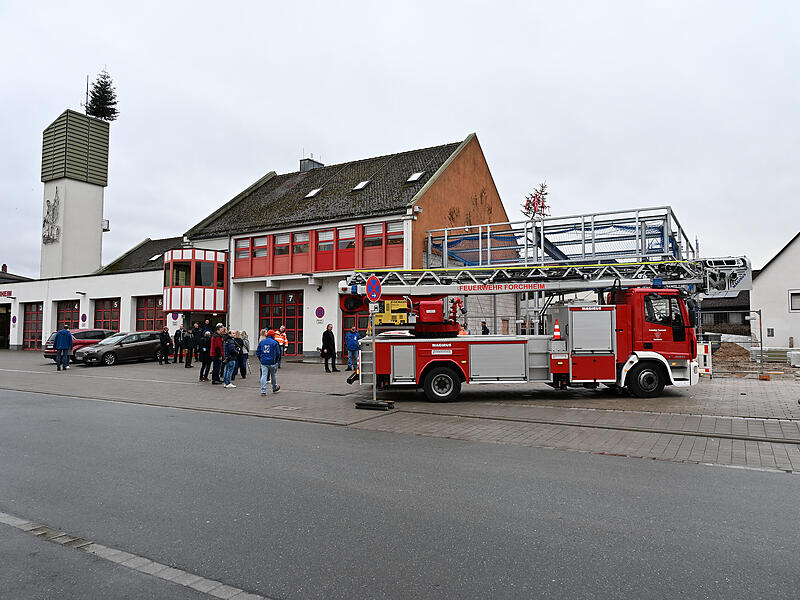 F&uuml;r das neue Feuerwehrger&auml;tehaus in Forchheim wurde Richtfest gefeiert.