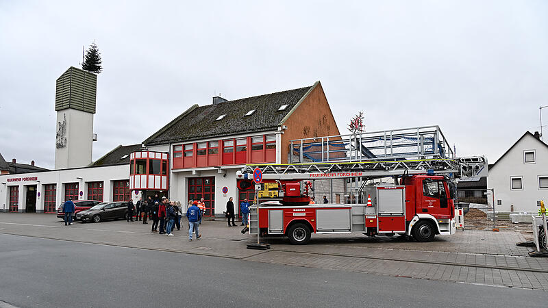 F&uuml;r das neue Feuerwehrger&auml;tehaus in Forchheim wurde Richtfest gefeiert.