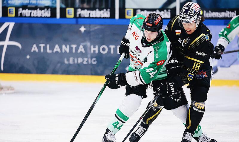 Umkämpftes Spiel: Die Icefighters Leipzig haben Spiel 1 gegen de HEC verdient gewonnen. Doch die Alligators im Klavs Planics (weißes Trikot) hatten einige Chancen. Umkämpftes Spiel: Die Icefighters Leipzig haben Spiel 1 gegen de HEC verdient gewonnen. Doch die Alligators im Klavs Planics (weißes Trikot) hatten einige Chancen.