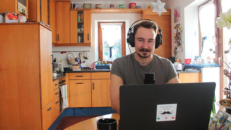 Seinen Podcast nimmt Luca Beutel inzwischen  überall auf, am liebsten aber von Angesicht zu Angesicht.