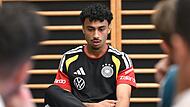 Bereitet sich mit der Deutschen Fußballnationalmannschaft in Herzogenaurach auf die WM vor: Nathaniel Brown. Bereitet sich mit der Deutschen Fußballnationalmannschaft in Herzogenaurach auf die WM vor: Nathaniel Brown.