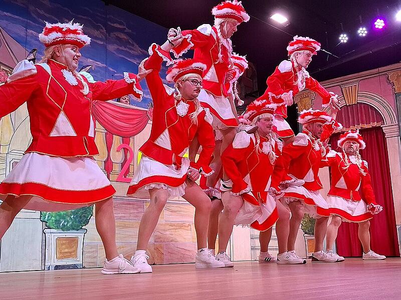 Sche&szlig;litzer Prunksitzung 2026 Helden in Strumpfhosen 206-07